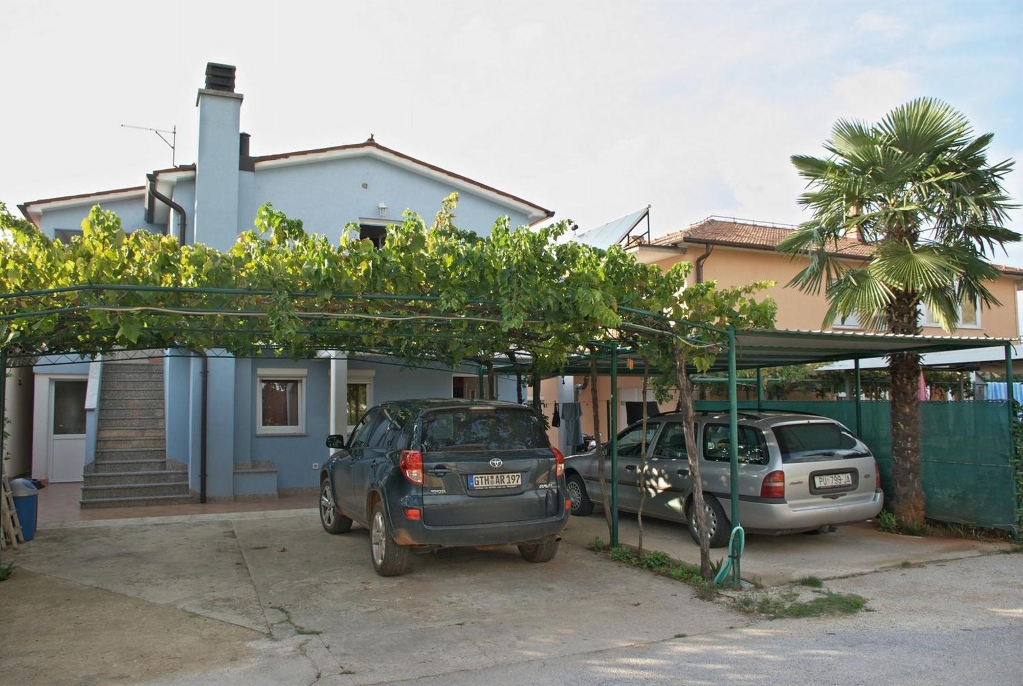 Apartments & Rooms Barbara Umag Exterior photo