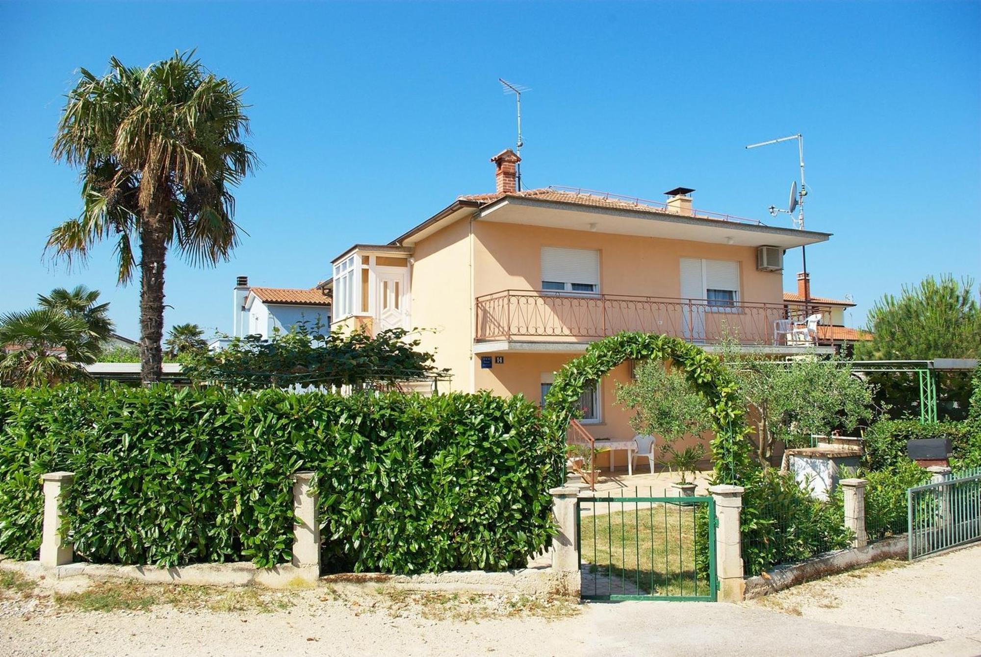 Apartments & Rooms Barbara Umag Exterior photo