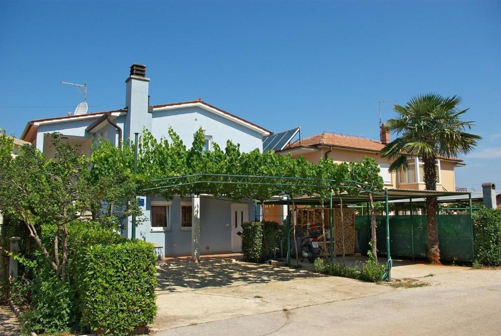 Apartments & Rooms Barbara Umag Exterior photo